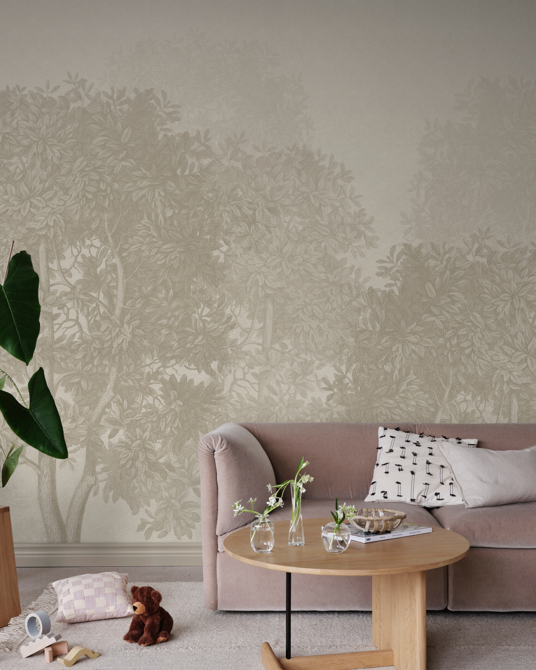 Charles Mural, Beige