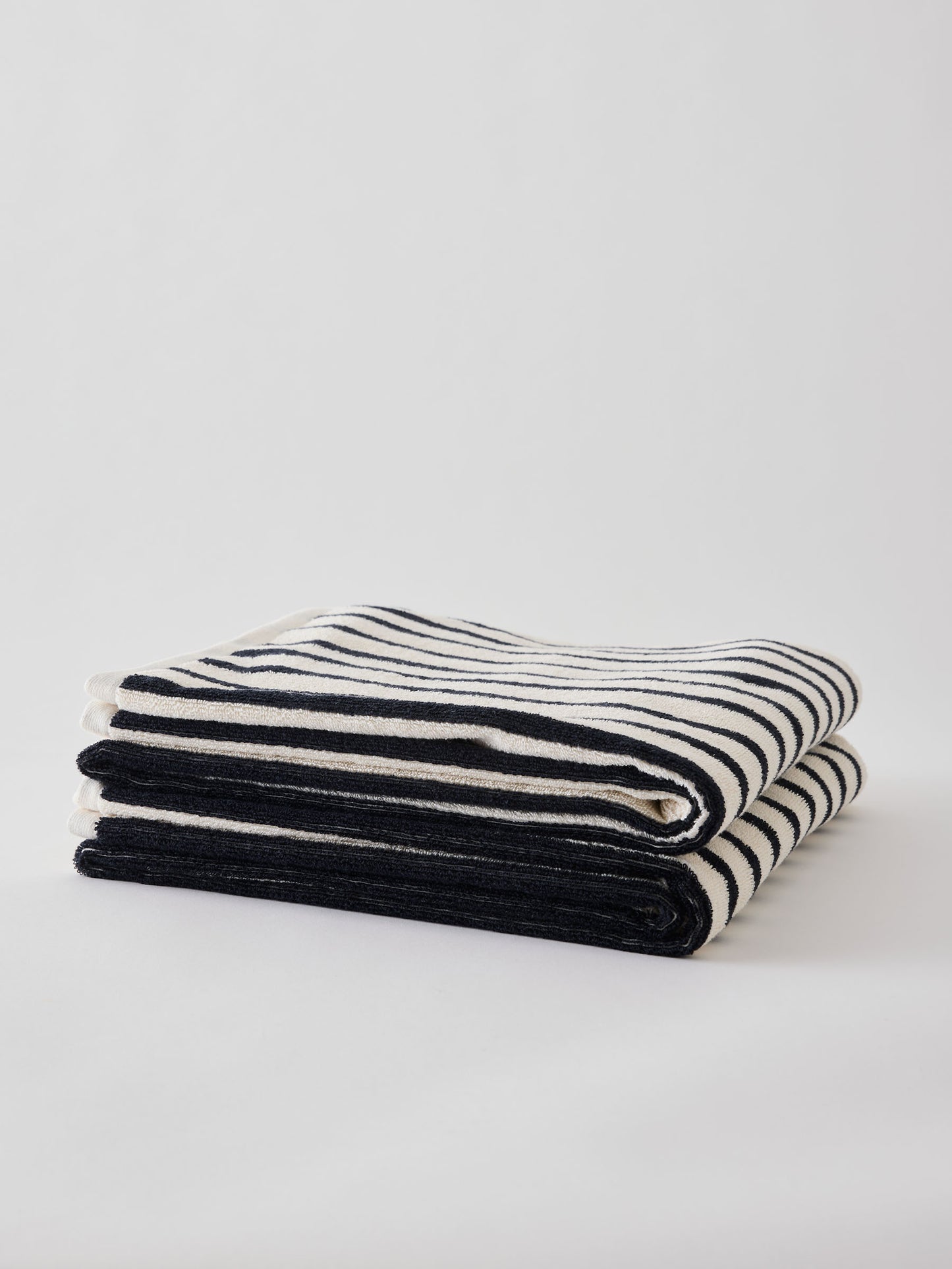 Bonnie Bath Towel - Black