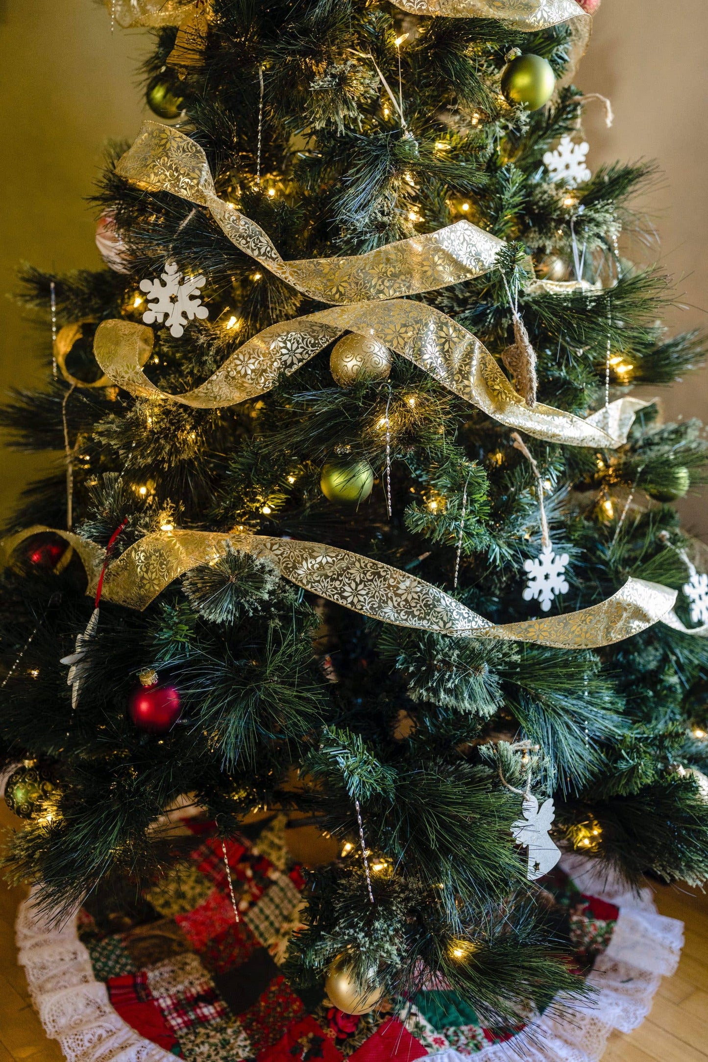 Victorian Christmas Tree Tinsel