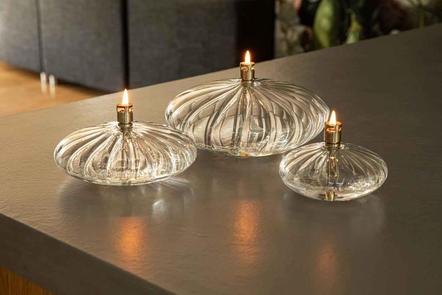 Elegant Clear Disc Oil Lamp