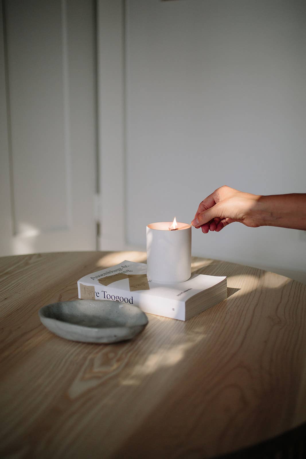 Sonder Candle