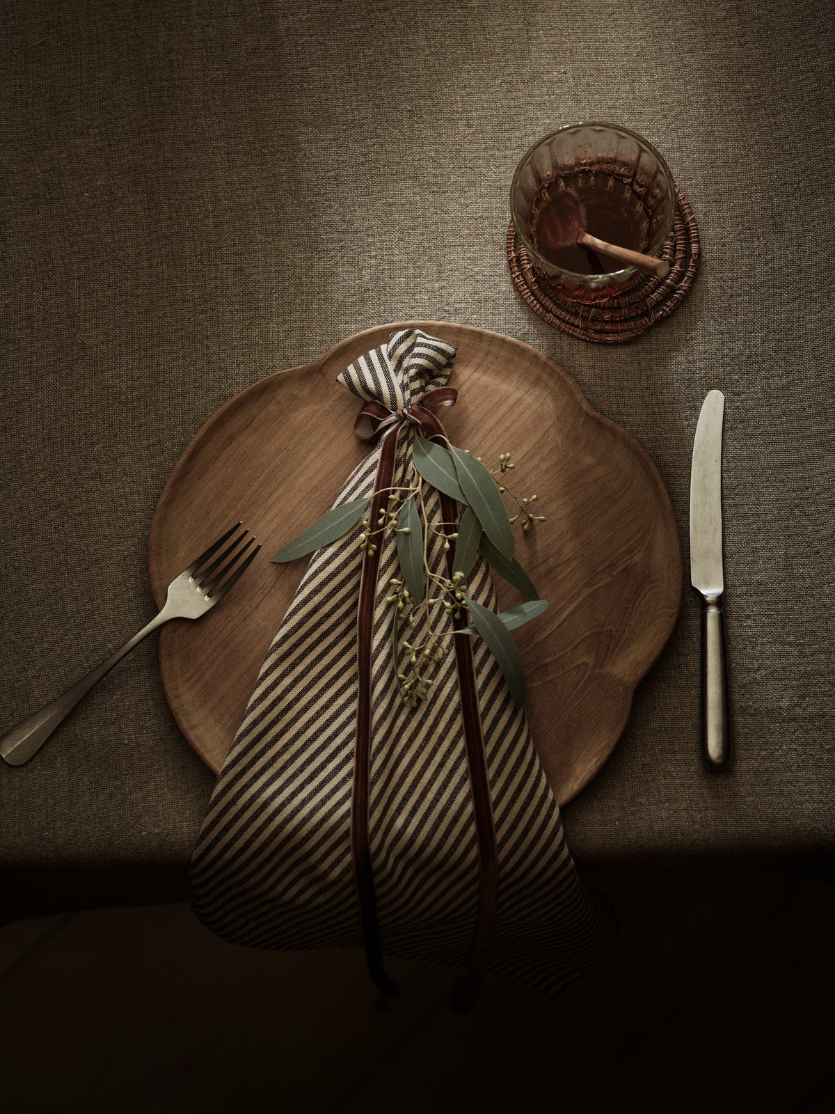the autumn table