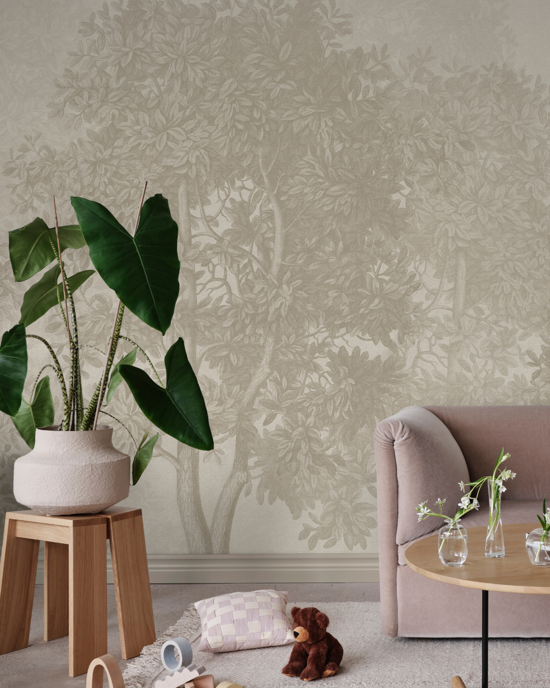 Charles Mural, Beige