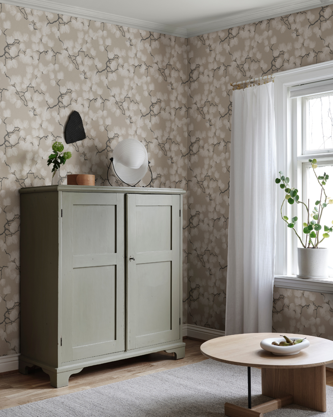 Pine, Beige