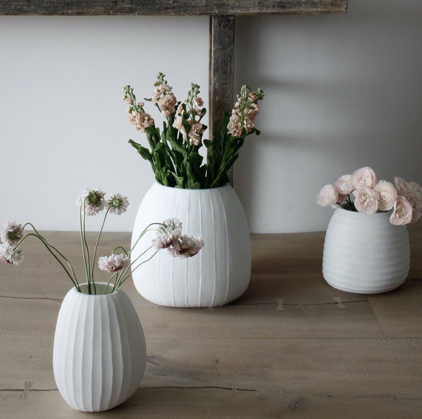 Organic Vase 04 - Opal White