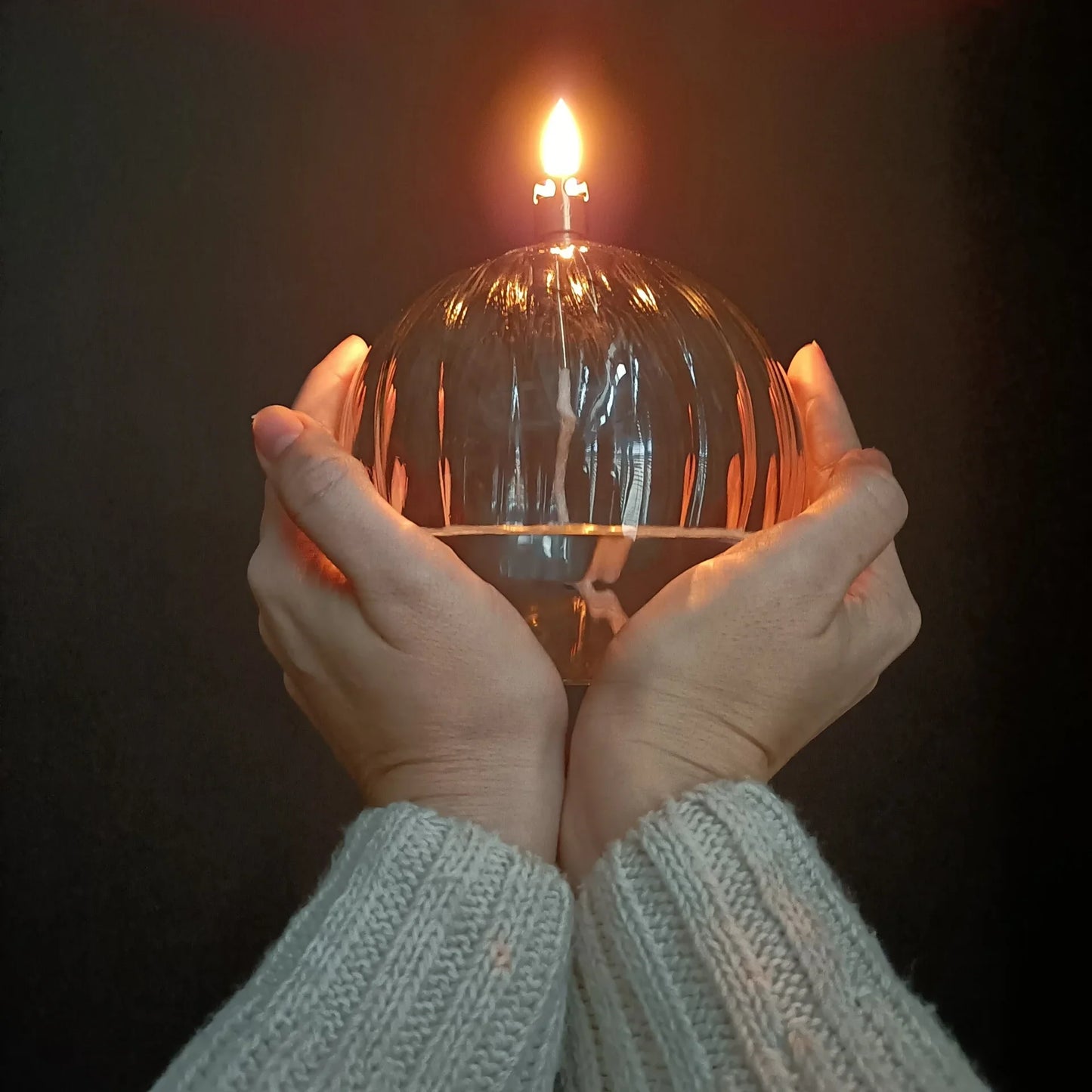Clear Elegant Round Oil Lamp